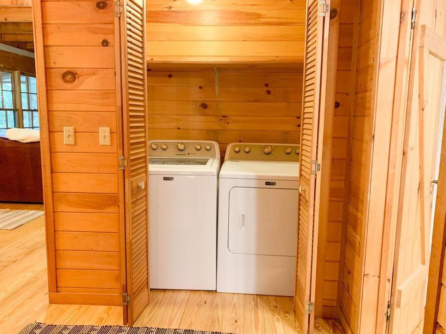 블루리지 Hot Tub, Porch Swing Bed, Fire Pit, Aska Adventure 빌라 외부 사진